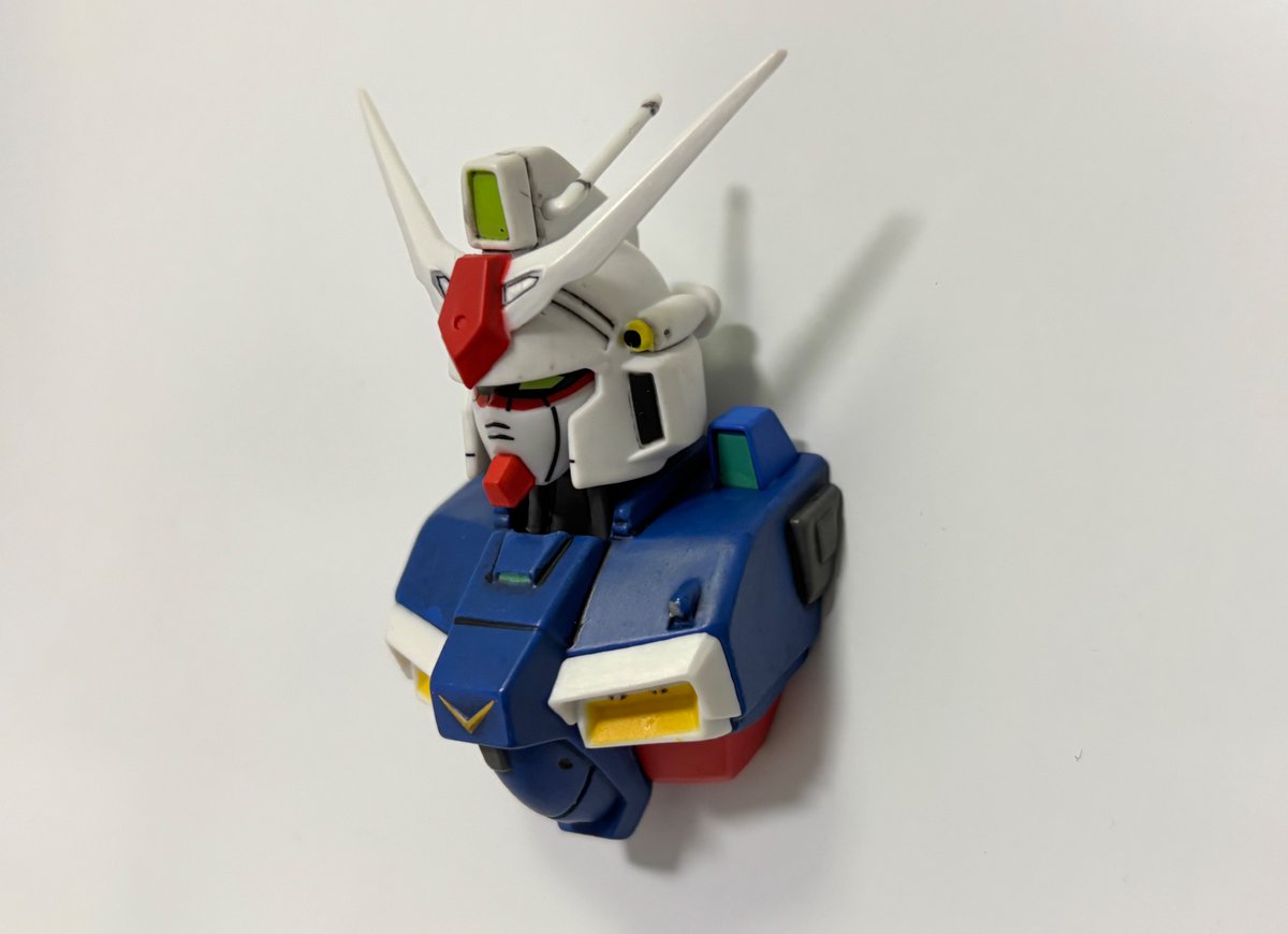 D賞 MSヘッドマグネットはガンダム試作1号機 佐野先生の作画風で