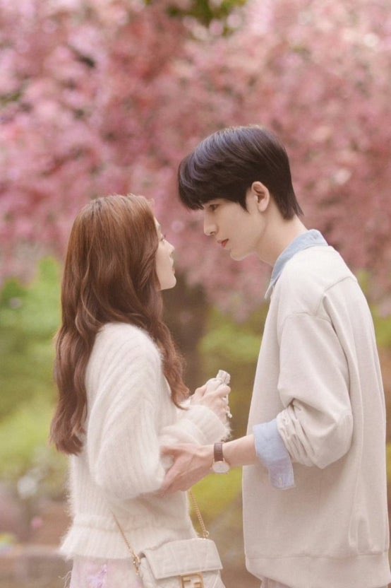 애니 完❤️
길고 긴 중태기 끝내고 돌아왔어요