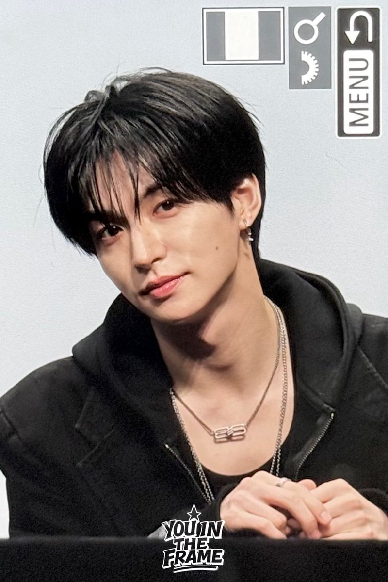 𝐘𝐨𝐮 𝐢𝐧 𝐭𝐡𝐞 𝐟𝐫𝐚𝐦𝐞 tweet media