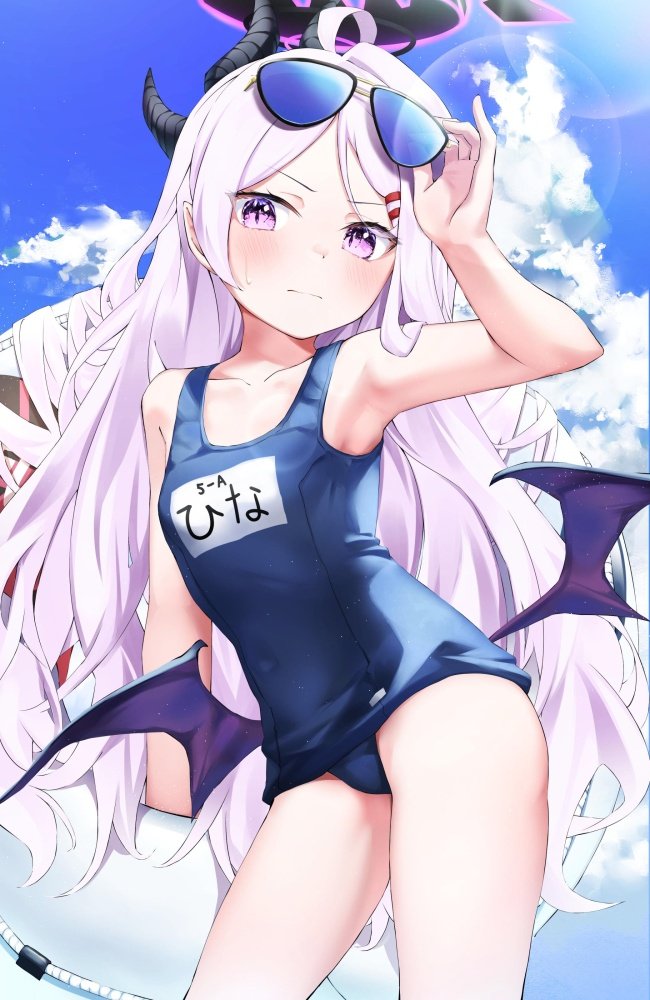 空崎ヒナ(ブルアカ) ,ヒナ(水着) 「(⁠。⁠•̀⁠ᴗ⁠-⁠)⁠✧暇で暇でしょうがなかった土曜日勤務ですが乗り切れた。」|まるすのイラスト