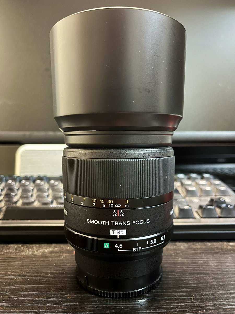ニューアイテムゲット😊 ソニー135mm/f2.8 STF
