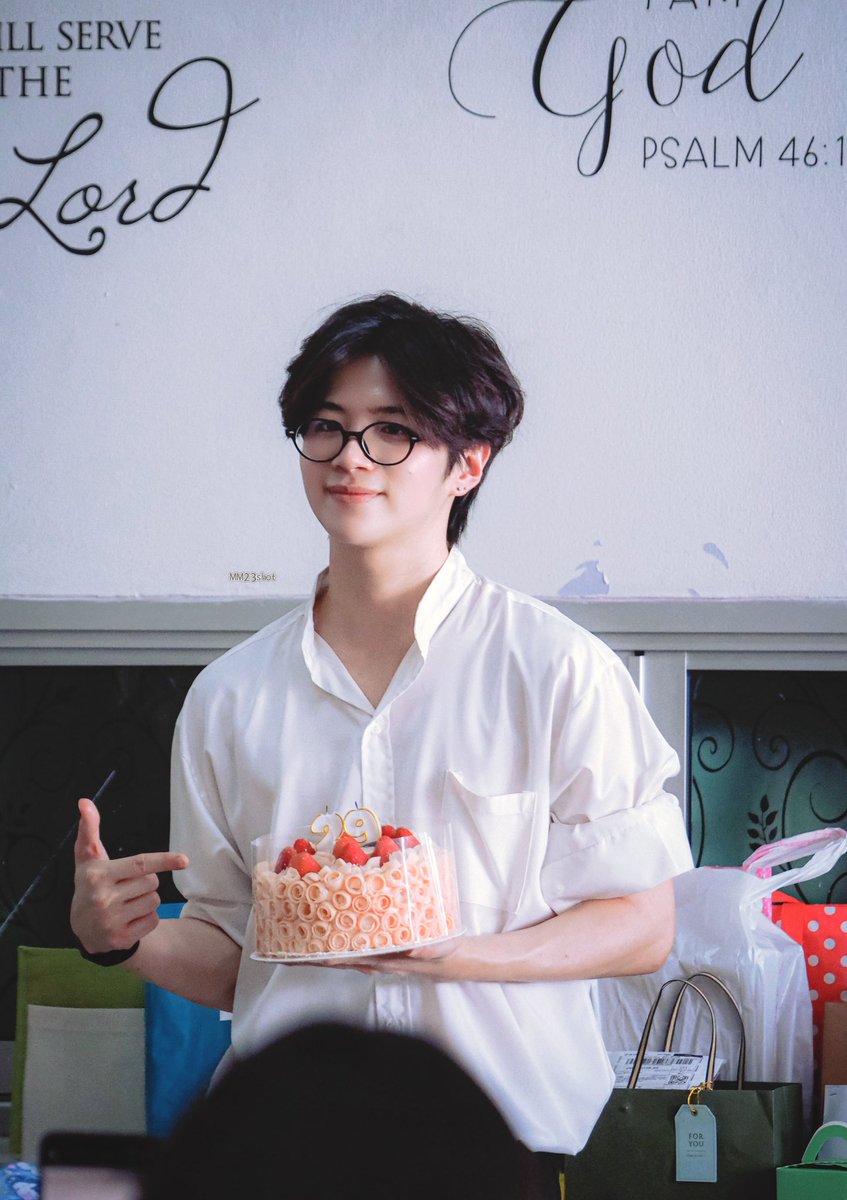 ถ่ายรูปแบบ Gen Z 📸

<a href="/rathavit1997/">Rathavit Kijworalak</a> 

#PlanTurns29KeepShining 
#คนของแปลน #PlanRathavit