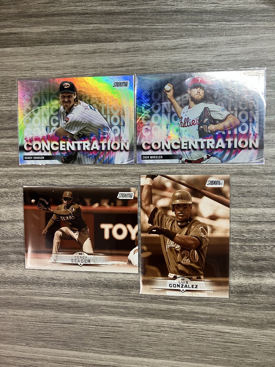 オートグラフは出ませんでした。 そして欲しかったイチローも出なかっ