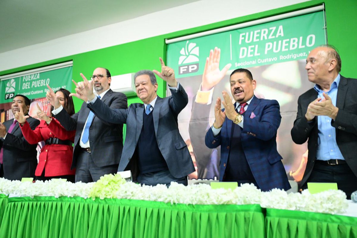 En La Asamblea General de la Seccional del Estado de Nueva York donde se reunió a la militancia bajo la presidencia del Dr. Leonel Fernández. Este evento histórico refuerza el vínculo con la diáspora dominicana.

#AsambleaFP #FuerzaDelPueblo #LeonelEnNewYork