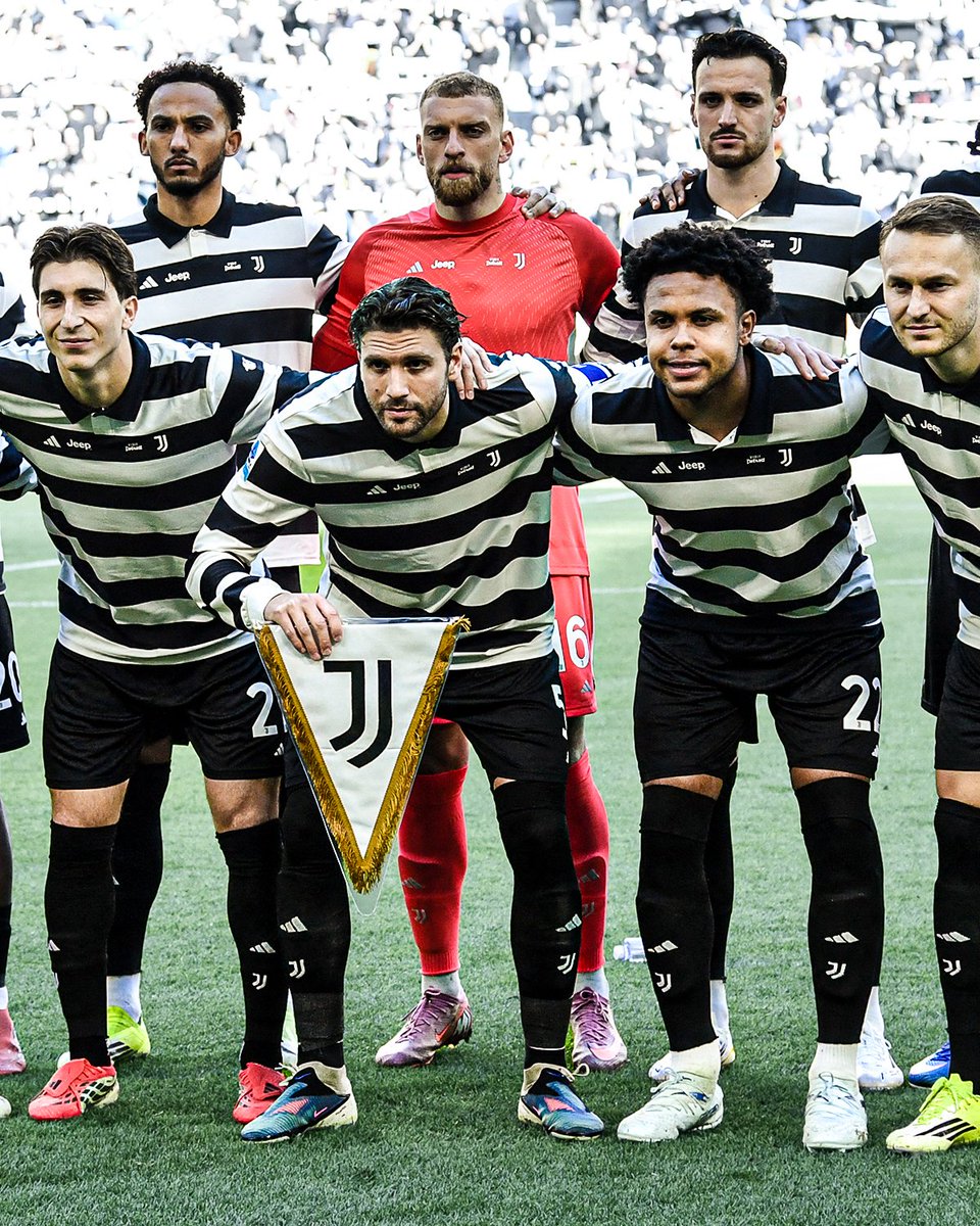 LiveScore tweet media