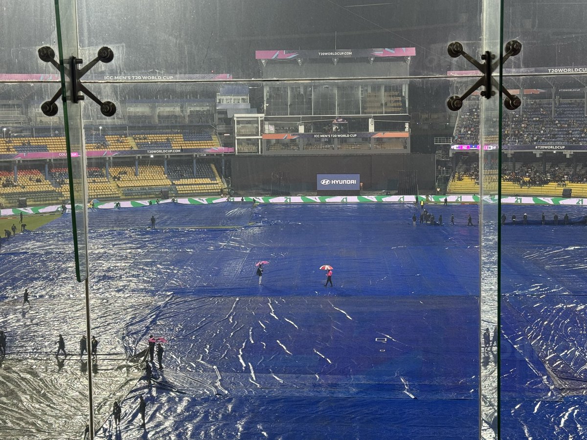 ItsBaig22's tweet photo. War gya match tuu 😭🌧️ #T20WorldCup #rain #pakvsnz #ColomboMatch https://t.co/iLrUobrZyh