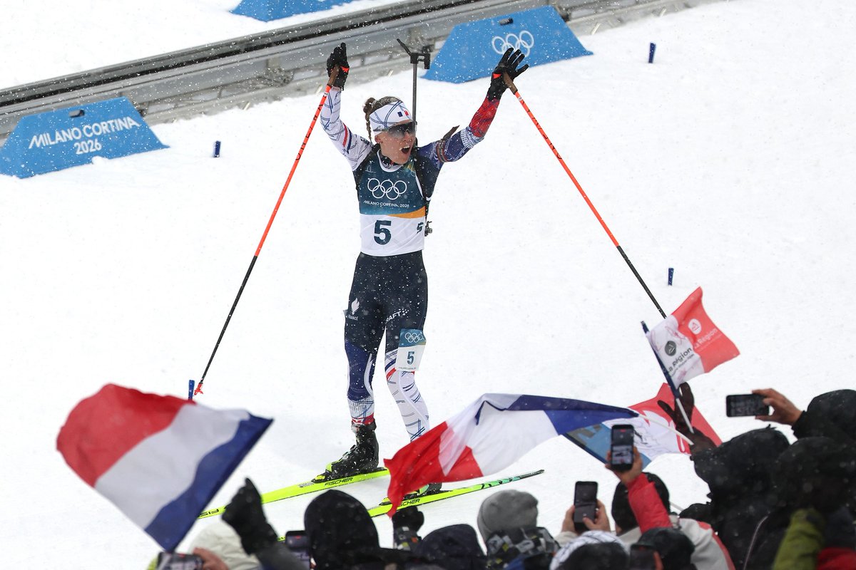 giochiolimpici's tweet photo. 🇫🇷 France strikes again in Biathlon (Women’s 12.5km Mass Start):

🥇 Océane Michelon
🥈 Julia Simon

The French Biathlon tally now stands at:
6x 🥇
4x 🥈
3x 🥉

Le biathlon parle français. 🇫🇷

#MilanoCortina2026 #Olympics #Biathlon https://t.co/4PaftGH7Fs