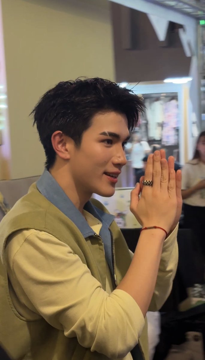 แมวงิก tweet media