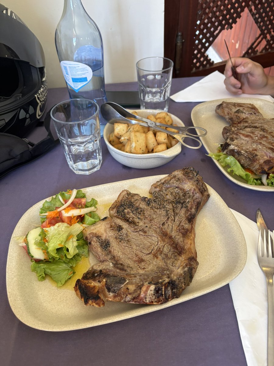 I'll pay for your lunch. 

Just RT + like.