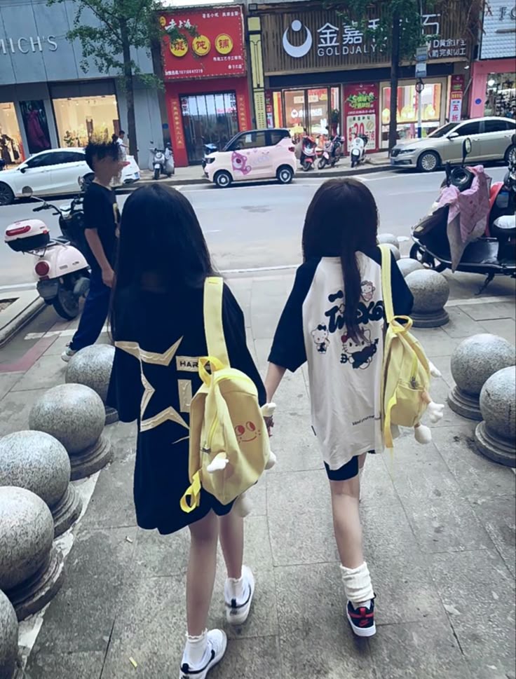 CHRISTINE V. HANFORD. tweet media