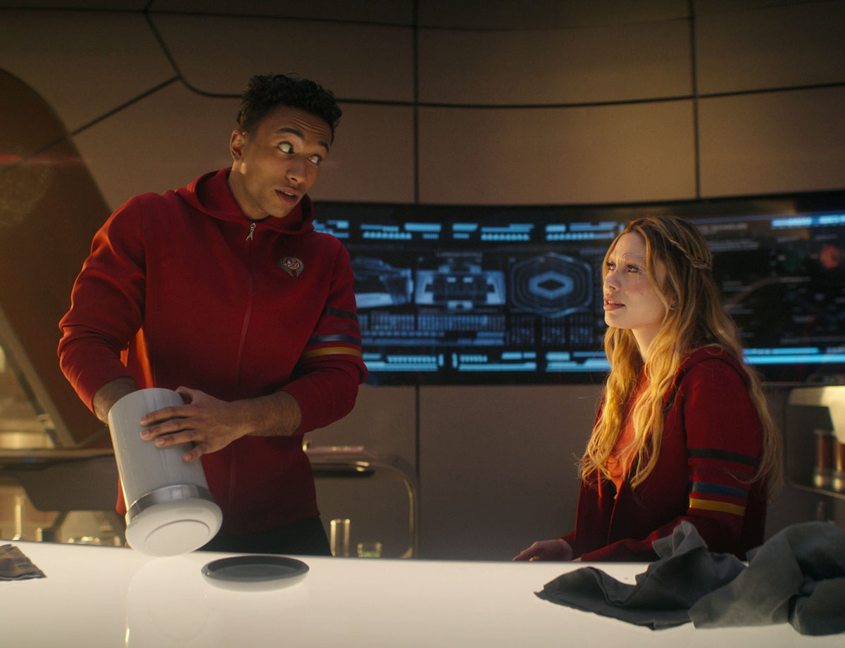 pemberliegh's tweet photo. @StarTrek so... When are you making this red academy hoodie with the arm stripes and the dope halftone logo on the back available for purchase to the public? There are a bunch of sketchy online fakes. I want a real option I can trust. Please. Pretty please. https://t.co/4Ft3PzwFDE