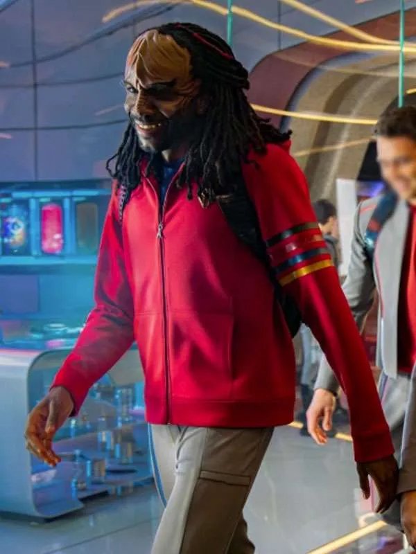 pemberliegh's tweet photo. @StarTrek so... When are you making this red academy hoodie with the arm stripes and the dope halftone logo on the back available for purchase to the public? There are a bunch of sketchy online fakes. I want a real option I can trust. Please. Pretty please. https://t.co/4Ft3PzwFDE