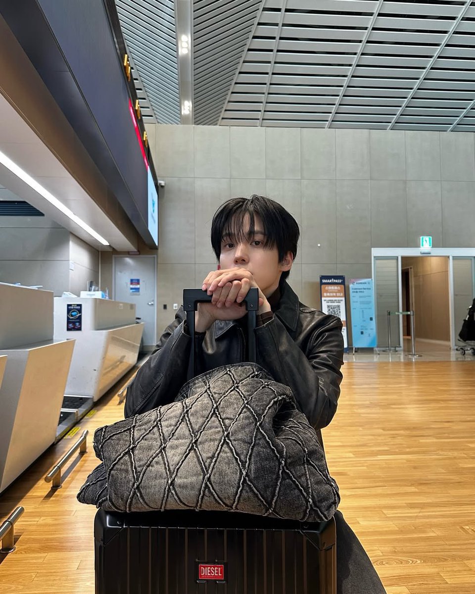 if dada has a giant diesel bag then tyuyu must have one too