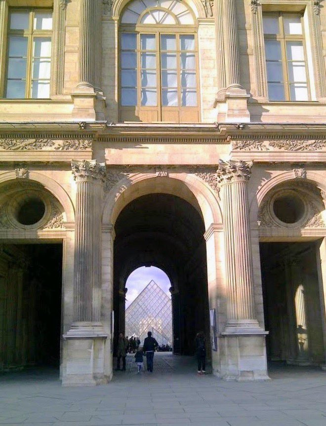 <a href="/DailyPicTheme2/">Daily Picture Theme</a> Entering the Louvre plaza, each arch has a decorative #keystone 

#DailyPictureTheme