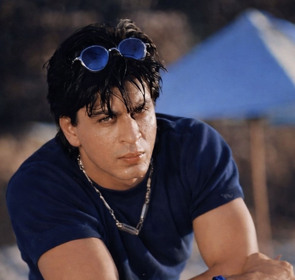 KaaliSRKFan's tweet photo. Most Handsome                        Average Indian
Canadian https://t.co/KQyaGJv1pX