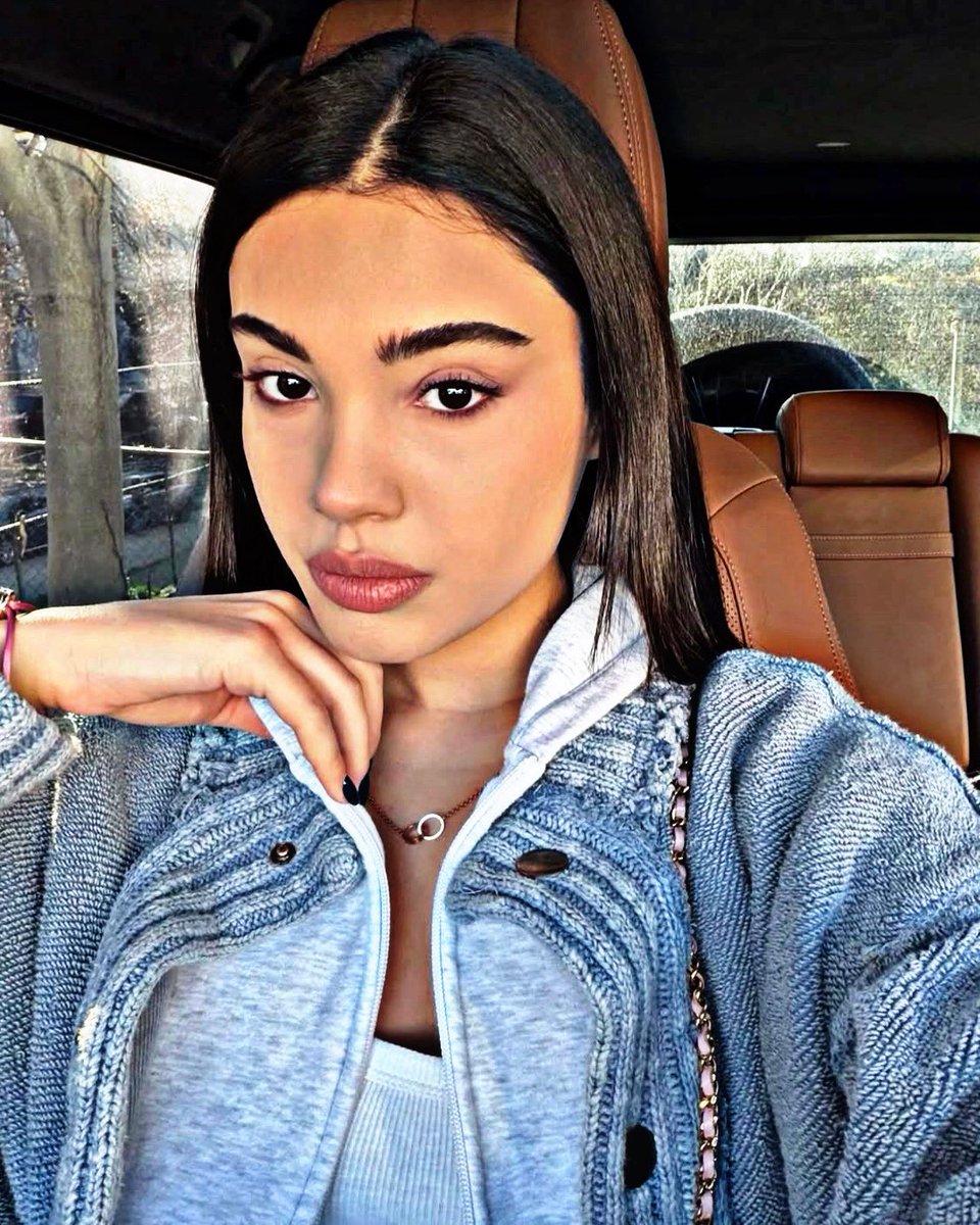 💭 tweet media