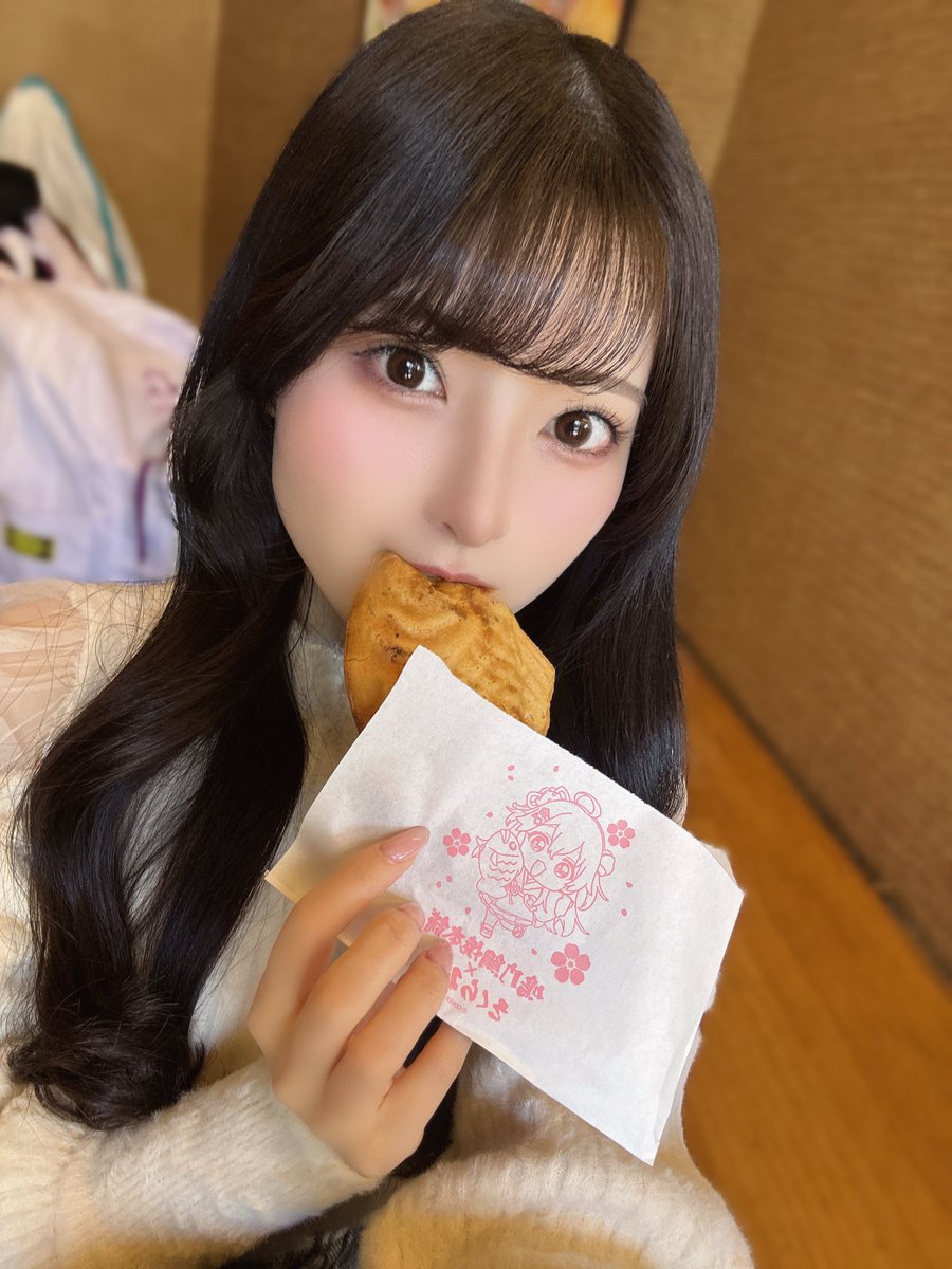 たかなしるい tweet media