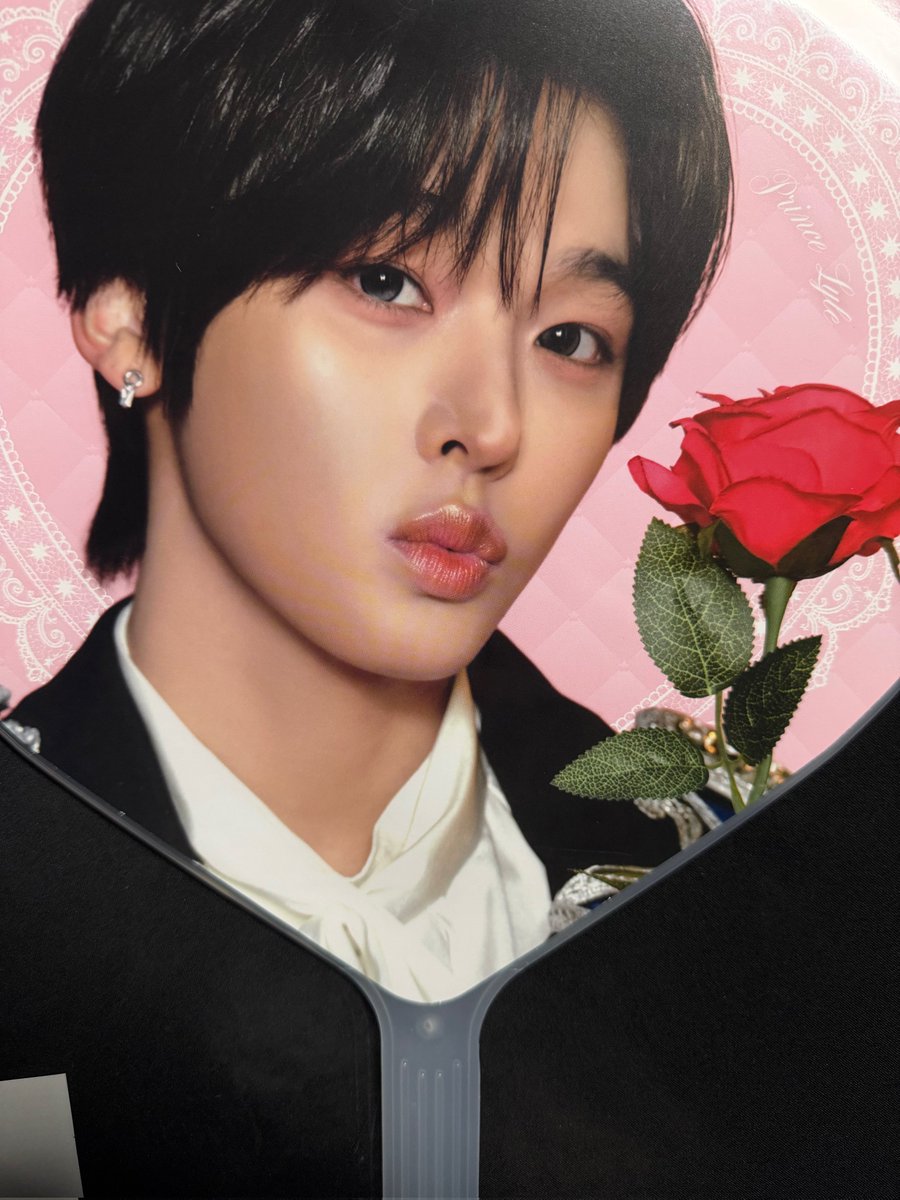 260221 Riku Weverse Update

Czennie~ it's already been two years ☺️ Time really flies 🤭 Thank you for always staying by our side and I hope we can continue to be together with Czennie for a long, long time ❤️ We'll become someone who gives you even more strength~ I love you 💚