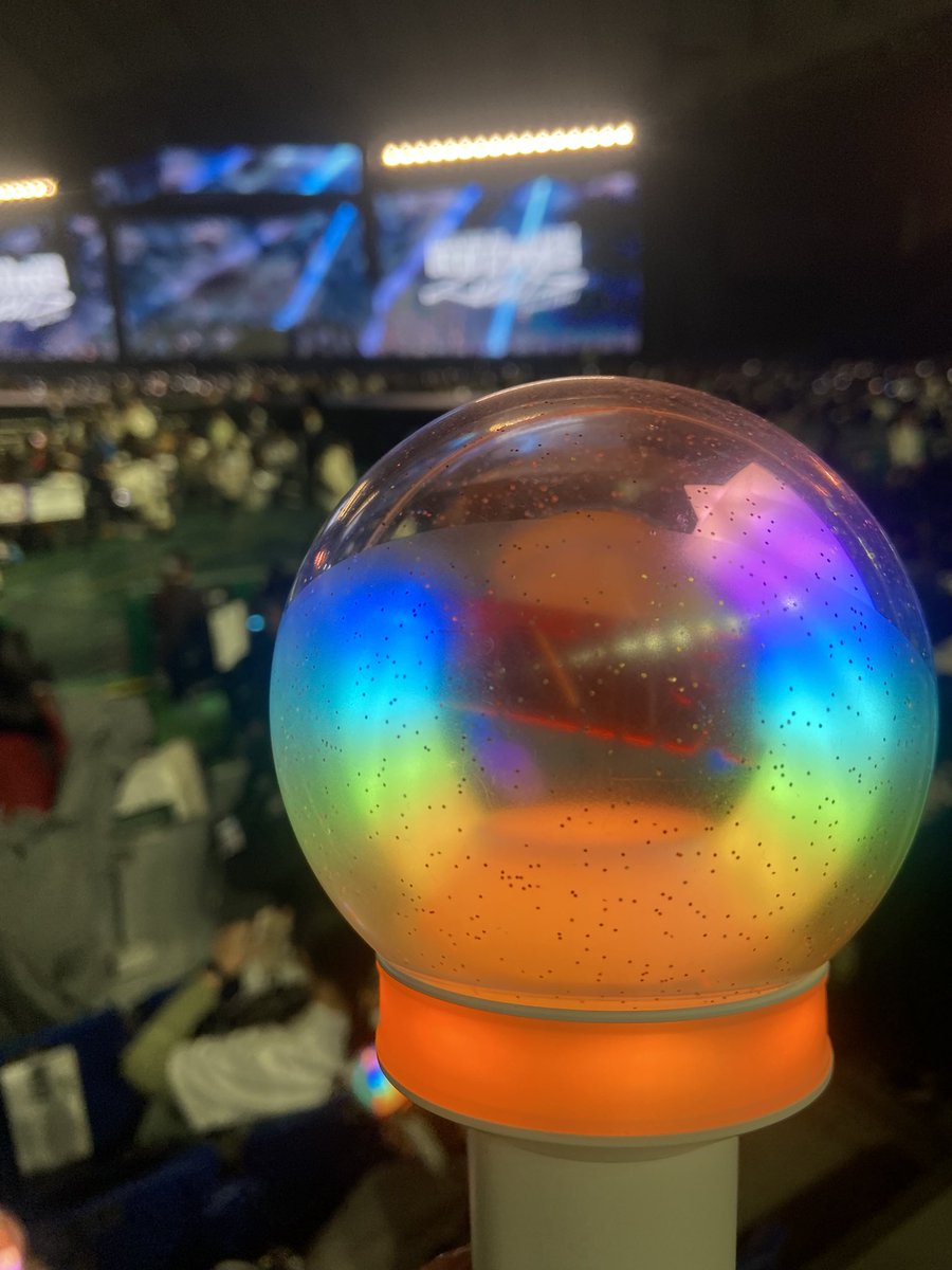 ayanocchi's tweet photo. RIIZEくん初の東京ドームは緊張感じられずのびのびしていてパフォーマンスは💯
しかし1番曲もパフォーマンスも大好きなhonestlyがセットリストになくて😭
なんでや😱
RIIZE初見で来られた方、ぜひXやYouTubeで honestly RIIZEで検索してみてください
特にショウタロウくんのダンスは異次元級です https://t.co/Bq8zjbPYYD