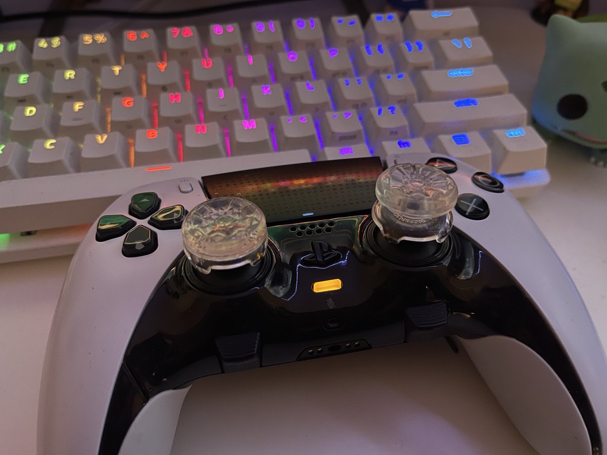 𝔇𝔞𝔪𝔞𝔤𝔢𝔡 tweet media