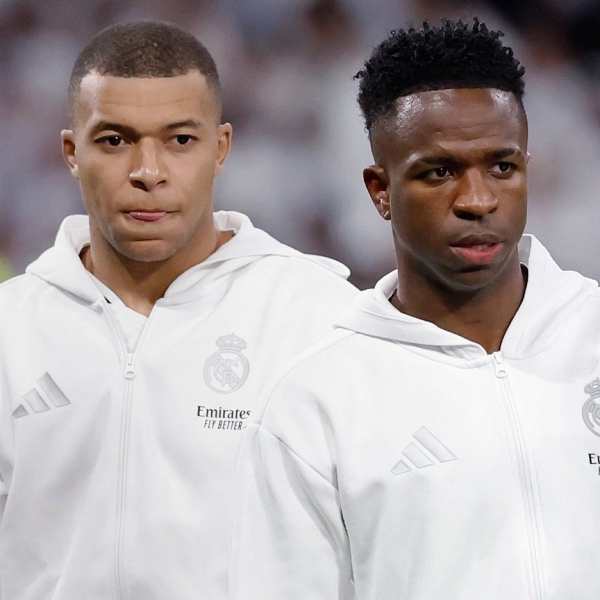 Nunca olvidar que estos dos USARON la causa del racismo falsamente contra Prestianni, confirmando que Gianluca dijo “mono” cuando esto nunca pasó.

Ninguno de los dos sumó pruebas para demostrar el supuesto comentario racista que denunciaron, comentario que puso en riesgo desde