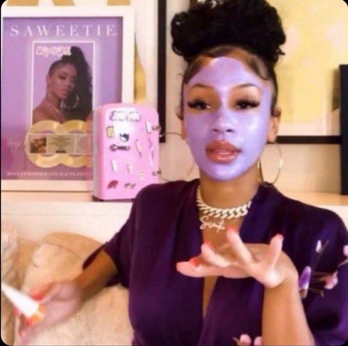 I wish there was more healthier food options on the go. I wanna pull up somewhere to get salmon, rice, &amp; broccoli in a drive thru 😂💀