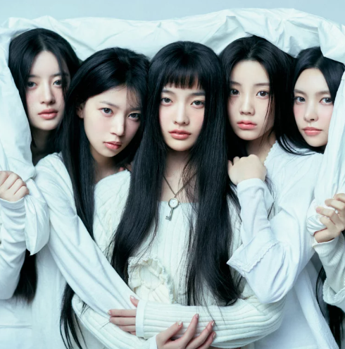 About Music tweet media