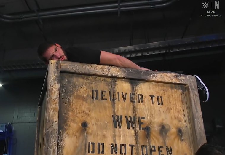 cape_wrestles's tweet photo. How is Chris Jericho holding it in there for over two weeks man 😭 https://t.co/GBI51llkoa