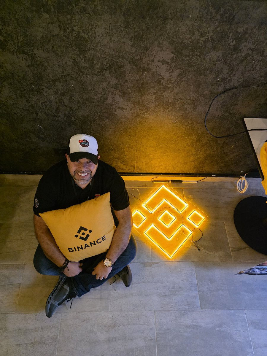 cryptoview_1's tweet photo. @Criptolatinfest Gracias por este increíble evento de Binance LATAM y Cripto Latin Fest 🇨🇴🔥
Aprendizaje real, comunidad real y adopción real.
LATAM sigue creciendo. 🙌
@Criptolatinfest @BinanceLATAM
#Binance #criptolatinfest #Criptomonedas #crypto #BTC https://t.co/bUszhnTJVg