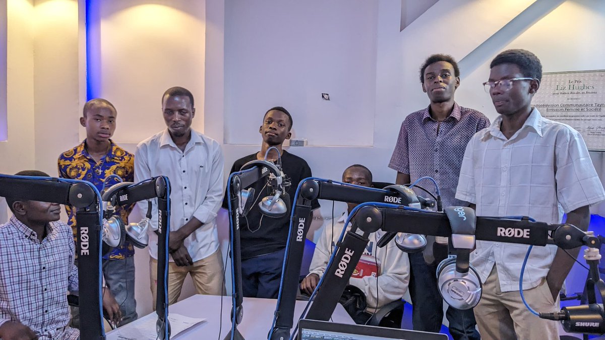 InnomahChe's tweet image. LA MESSE A ÉTÉ DOUÉE ET BRILLAMENT COLORÉE sur la RTCT-GOMA🔥⚡!
L’air était électrique ce soir sur nos ondes ! Nous avons vibré au rythme d'une édition spéciale de Génies en Herbe, mettant à l'honneur la jeunesse étincelante de Goma.
#Alfred #Gratias #David #Delphin #Jordan.