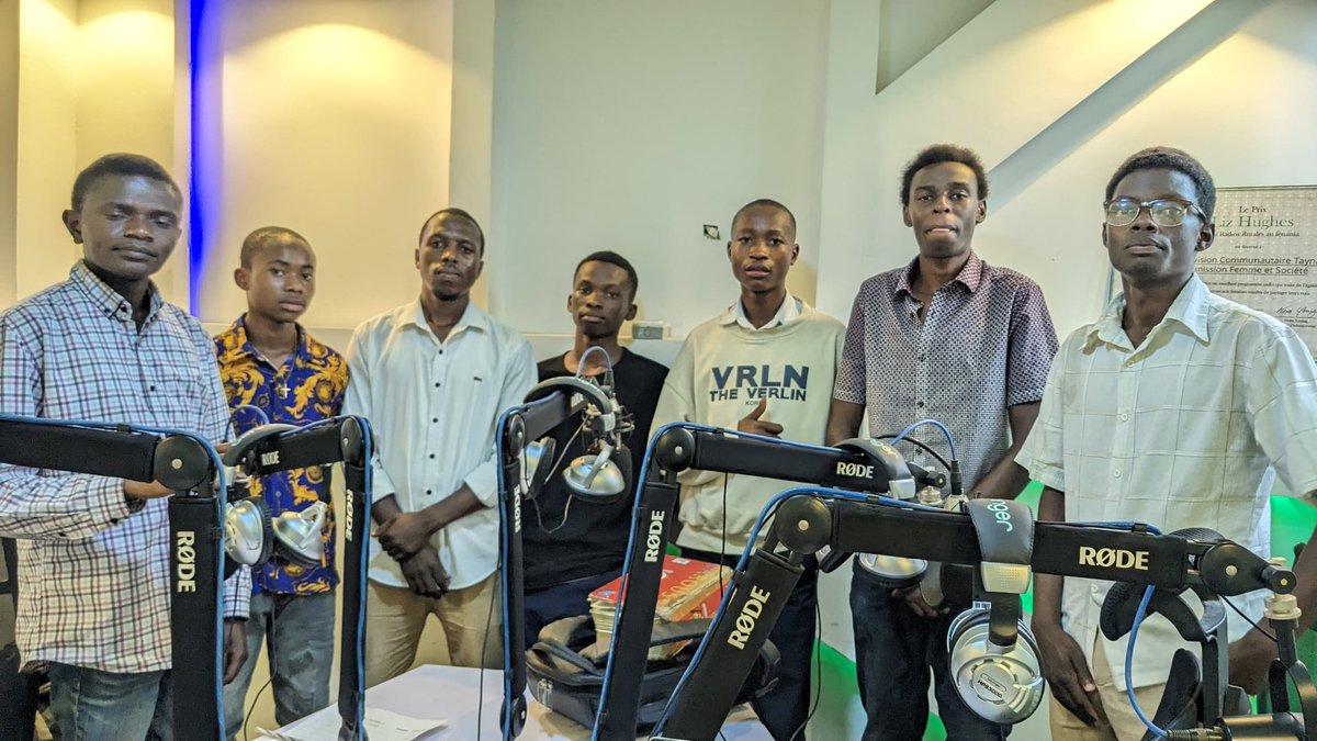 InnomahChe's tweet image. LA MESSE A ÉTÉ DOUÉE ET BRILLAMENT COLORÉE sur la RTCT-GOMA🔥⚡!
L’air était électrique ce soir sur nos ondes ! Nous avons vibré au rythme d'une édition spéciale de Génies en Herbe, mettant à l'honneur la jeunesse étincelante de Goma.
#Alfred #Gratias #David #Delphin #Jordan.