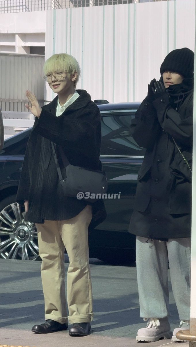 260221 ICN 출국

ㄹㅇ 오늘 여상이 착장 미챴슨
업고 들튀 하고 싶다(⸝⸝o̴̶̷᷄ ·̭ o̴̶̷̥᷅⸝⸝) 

#에이티즈 #ATEEZ #여상 #YEOSANG