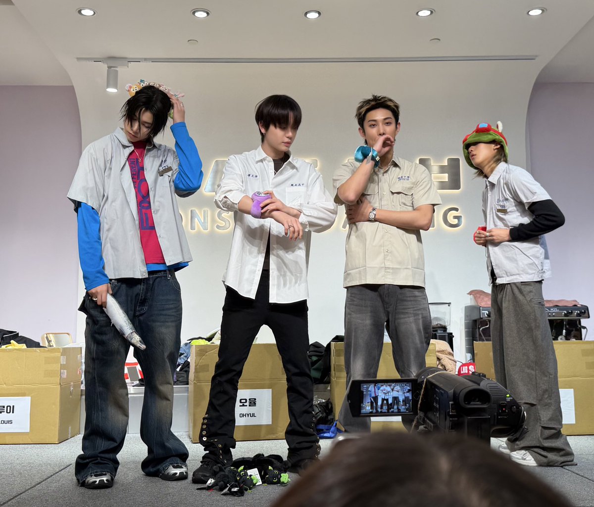 X1NK tweet media
