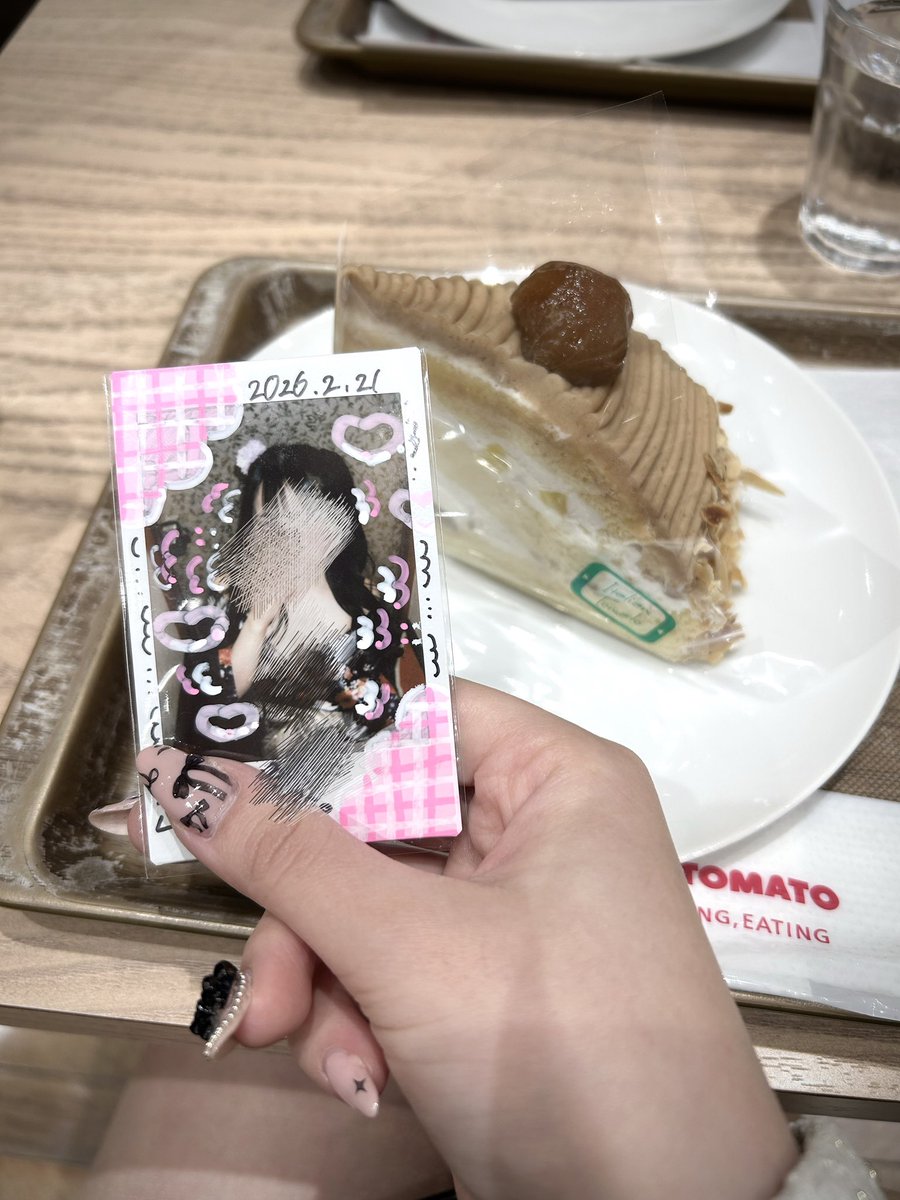 ringo_barmaid's tweet photo. 久々に会う友達と、共通の友達である紫月の卒業祝い！最後に会いに行きました🫶🏻

その後カフェに語りに行ったので早速オタ活
紫月のは初チェキ〜💜 https://t.co/KHpB8j943s
