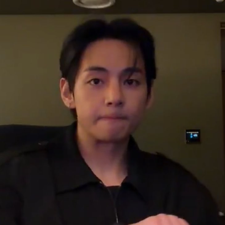 แคปยังไงก้ได้แต่จังหวะไม่ดื้อก้แก้มอ้วน มันเขี้ยวคนว่ะ