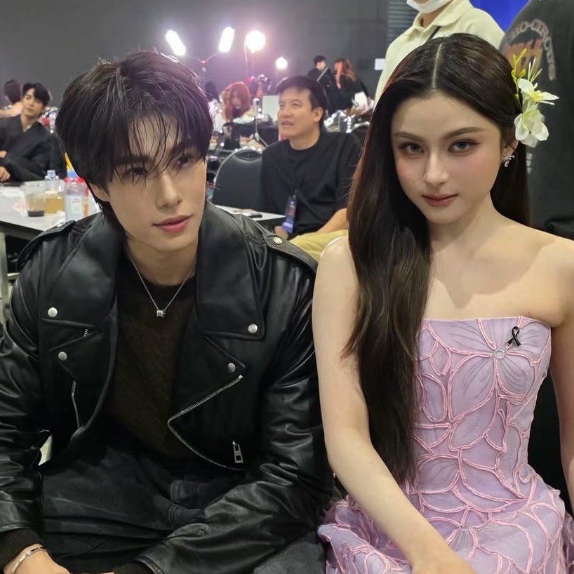 beautiful moms and their beautiful children🥹🤍🫳🏻

#phuwintang #primiily