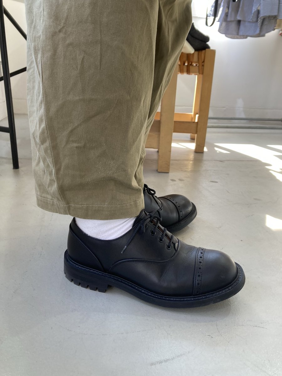 kagochang's tweet photo. 〈東京COMPASS 2026.2月のお足元〉
東京compassの2月もQUILP by Tricker's
内張りの革がオレンジ色という🍊自分だけ上がる仕様の一足。
ズボンは清水さんと検証してもミリタリーなのかよくわからなかった古着www
#痴虫
#痴虫1分動画
#東京compass
#痴虫のお足元
#quilp https://t.co/eqE8oIksux