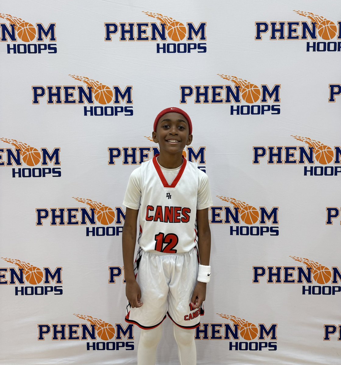 Phenom_Exposure tweet media