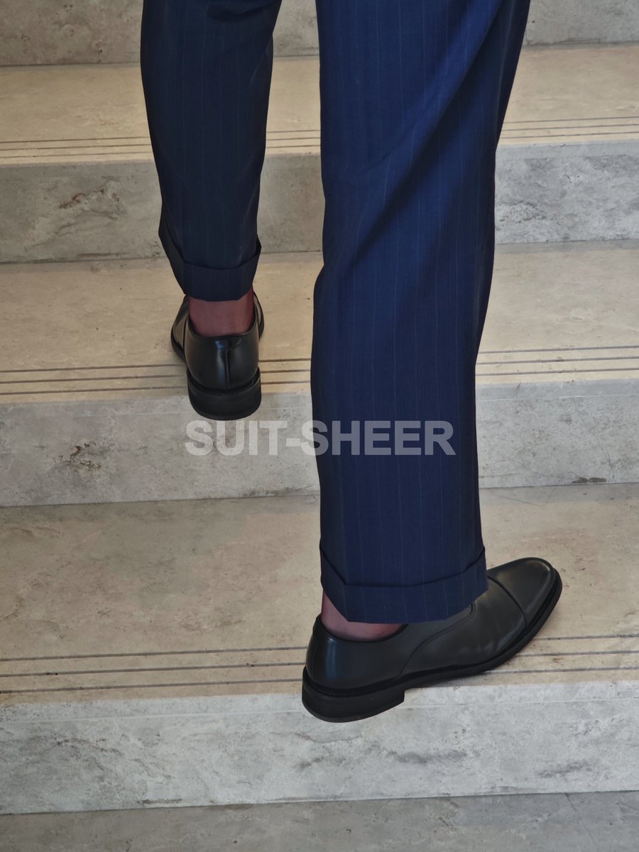 suitsheers's tweet photo. 什么颜色 #皮鞋丝袜 #正装控 #dom #广州正装 #深圳正装 #正装1S #正装SM https://t.co/7MyJ2kkkY6