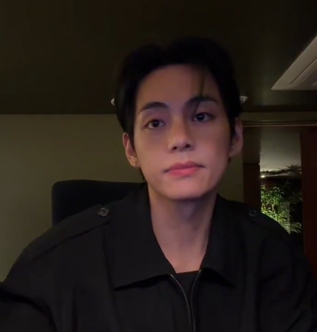 𝐕𝐞𝐚 tweet media