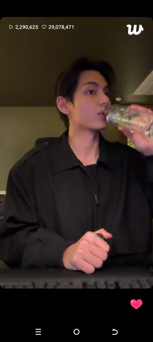 He looks divine and he is only drinking water😭 wtf Taehyung