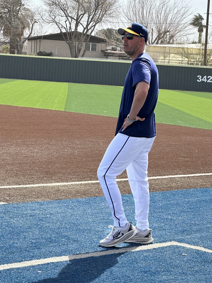 RealRobRobledo's tweet photo. #LeadershipMatters @EastwoodHQ!

When You’re Down a Coach, One Steps In at the Drop of a Hat. Shoutout to @EHSCoachLopez for Pulling Double Duty Yesterday!

Coaching 1st Base! Love Receiving Messages Like This ⤵️

The Home of El Paso’s Finest 💛💙 https://t.co/AkiMM0nwwS