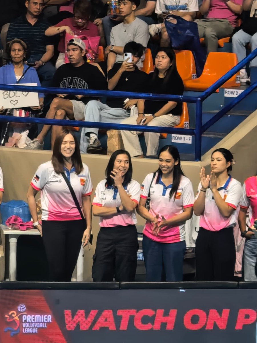 grace_delavega's tweet photo. ganda ng mga smile ☺️☺️☺️ #ccs #elladejesus https://t.co/xB95NWeyGm