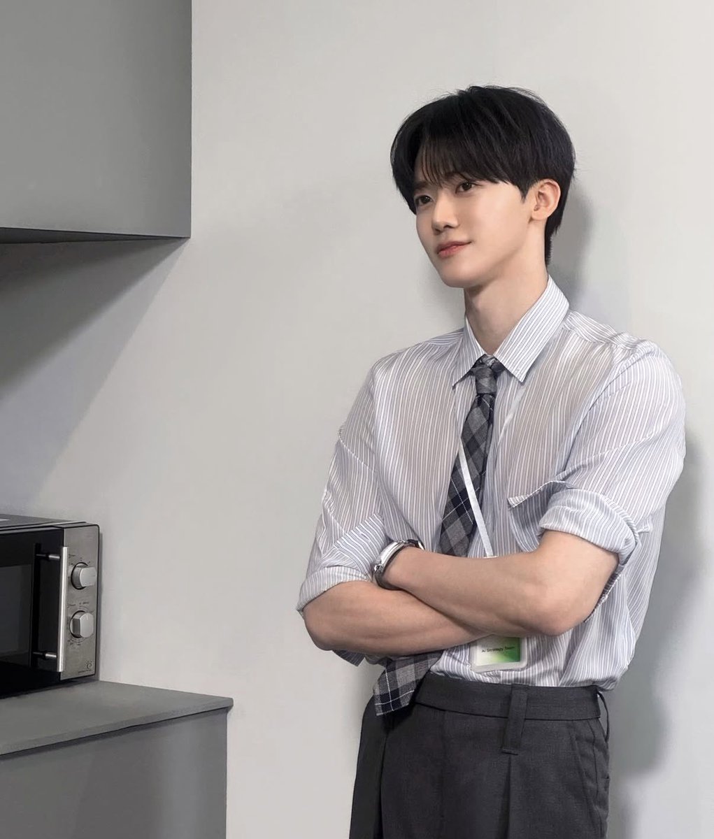 “อร่อยไหม”

‘ไม่’

“ทำไม? ไม่อร่อย ?”

’ไม่ต้องยุ่งจ้า‘