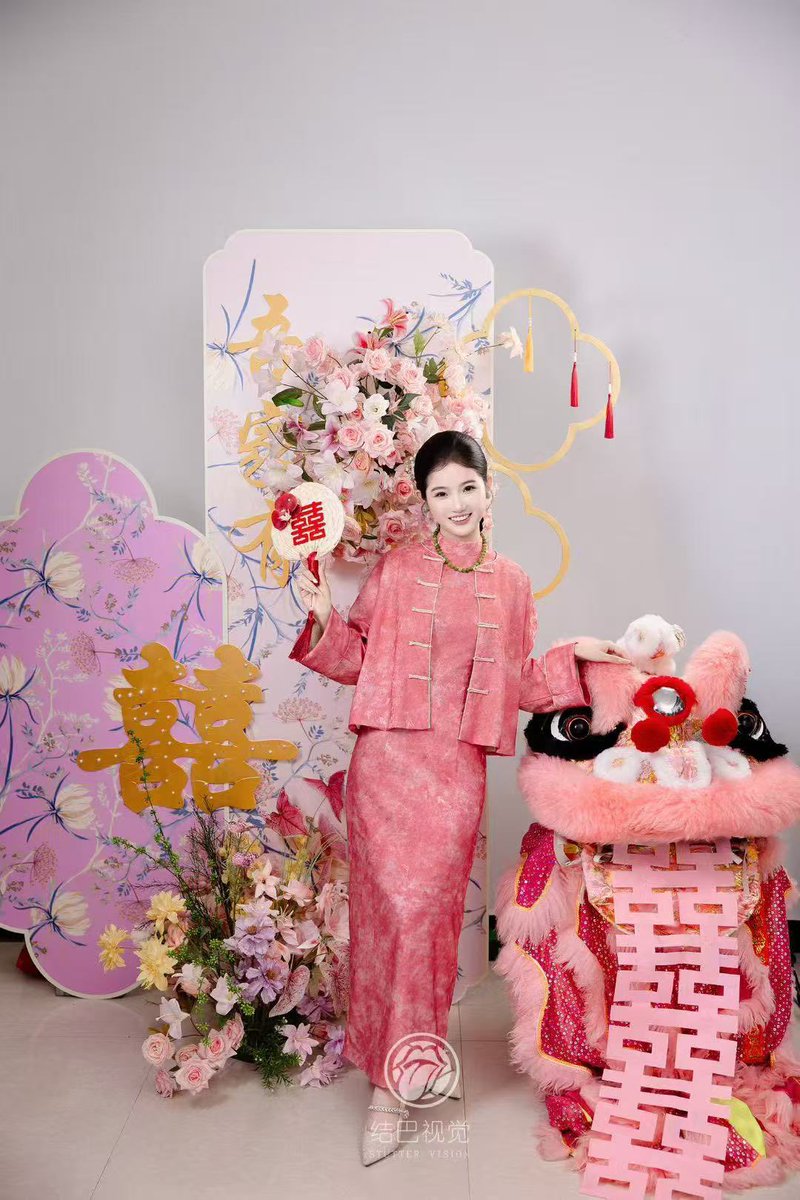 雄安颜值夫妻. tweet media