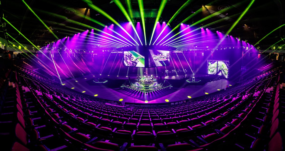 RLEsports's tweet photo. Doors are open at the Boston Major 🚪 https://t.co/yqqmYhhwBP