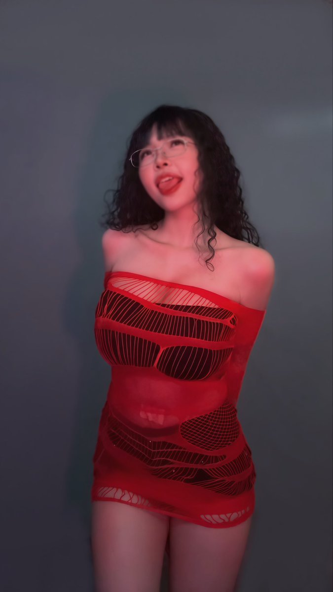 __meomeow's tweet photo. red?😋
https://t.co/7eUAq3vqPY🎁😛 https://t.co/AWz6cgeErq