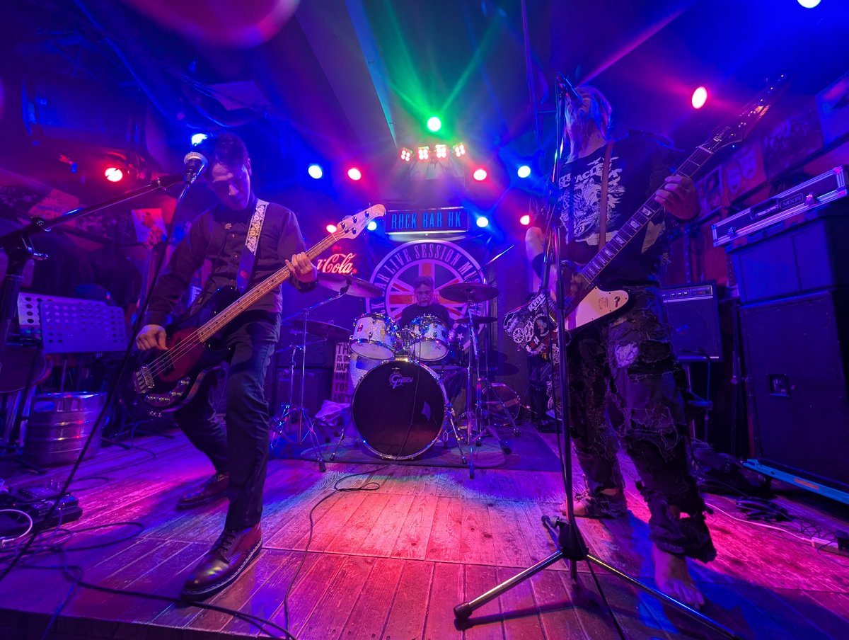 DRUMS_SHOKO's tweet image. 今夜ご一緒した皆さま
#Jewel
#TheEccentric
#だがねまん
#漲 -MI・NA・GI-

今夜、思わぬ再会があった！
バンド続けてて、最近こういうのが多い気がするw
皆、いつまでも演ってたいよね♡