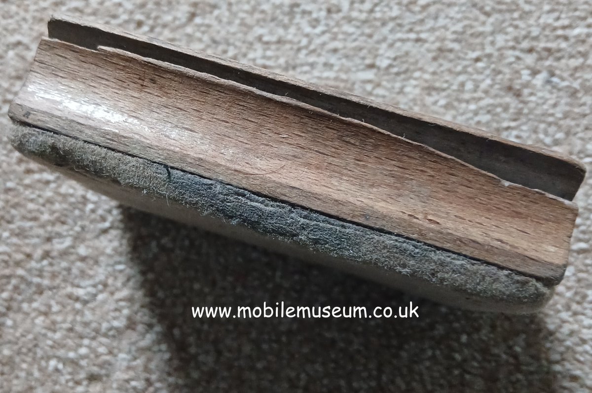 TheMobileMuseum's tweet photo. More items for my school days collection. A 1960s leather satchel with back straps &amp; a teachers board rubber that looks like its scored a few direct hits on pupils in its day courtesy of a sadistic teacher.
https://t.co/AMLFDfy8jz

#backintheday #vintage #nostalgia #schooldays https://t.co/nYo6E3oKrI