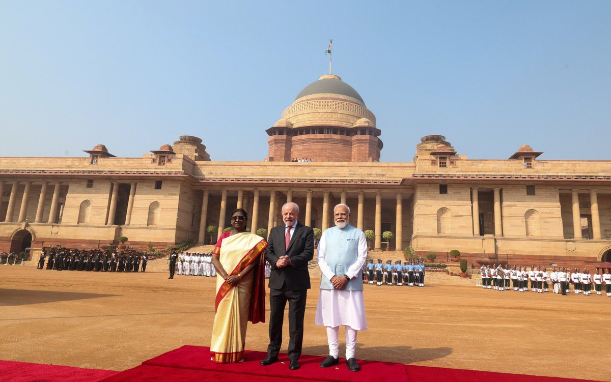 Narendra Modi tweet media